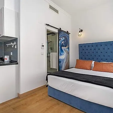 5 Hotel 2*